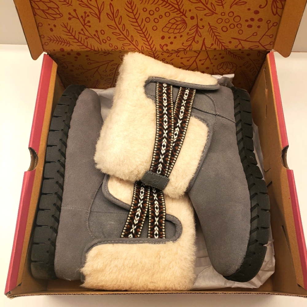 Brand New Womens Muk Luks Winter boots